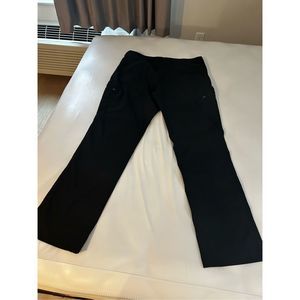 Duluth Trading Post Black water resistant pants Women’s 18 x 31